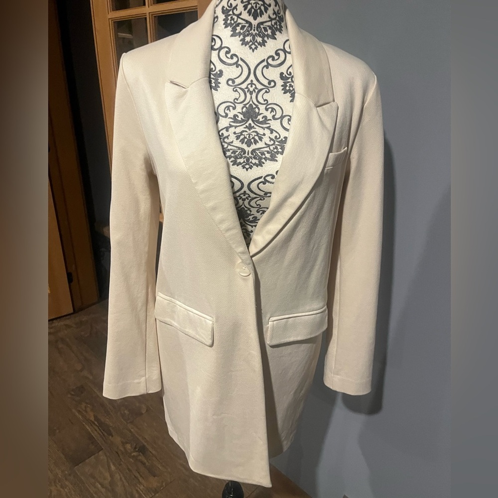 Sanctuary Cream Long Blazer with button closure, Size S